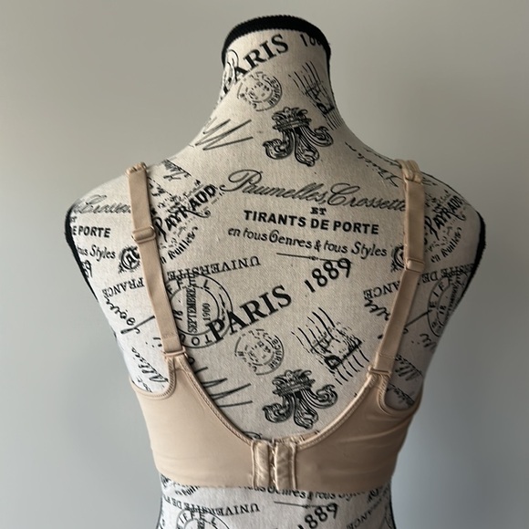 BALI Bras in Great Condition- 36D - Picture 3 of 3